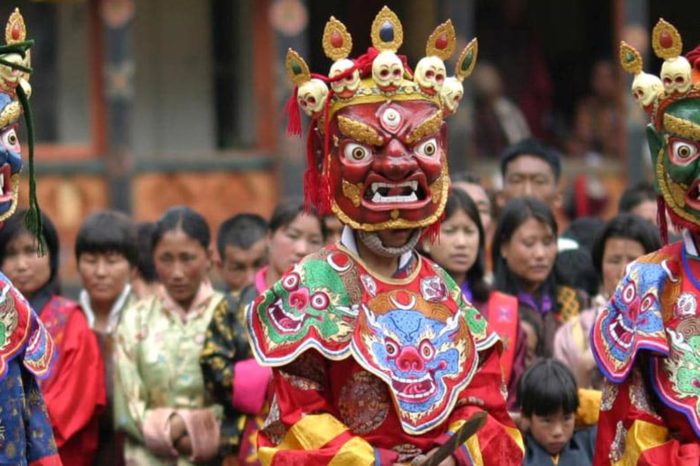 Bhutan, Piccolo Mondo Antico